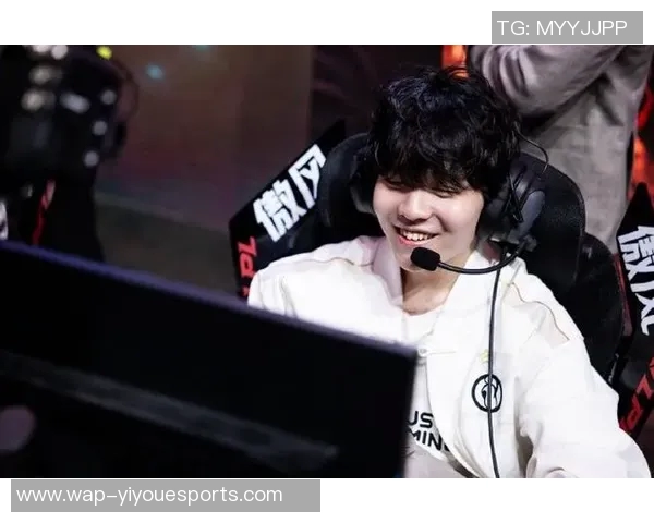 FPX在S15电竞总决赛世界大师赛中以62分稳居积分榜首位 FPX在S15电竞总决赛世界大师赛中以62分稳居积分榜首位